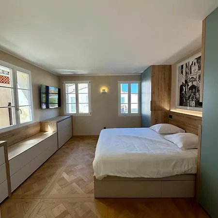 Townhouse In Tropez Hébergement de vacances